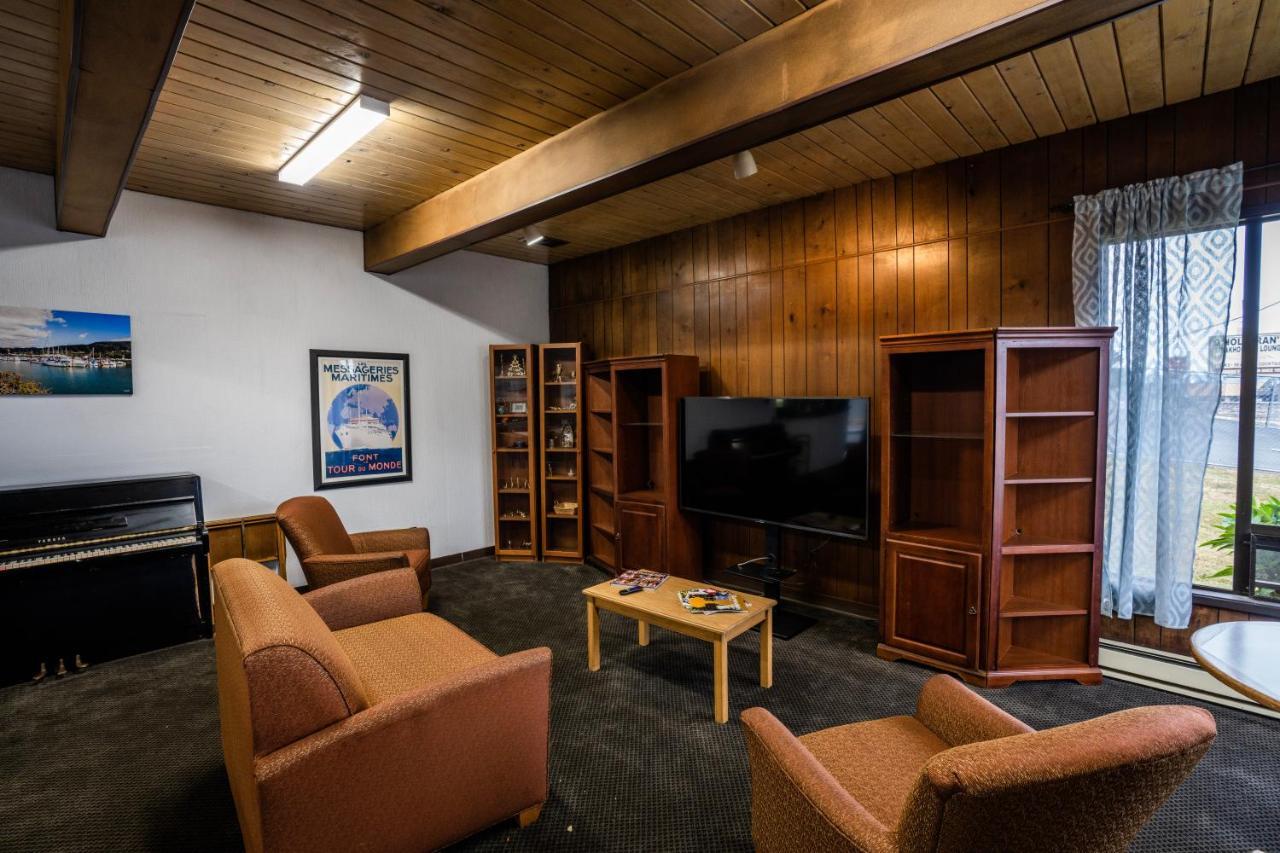 Blue Coast Inn & Suites Brookings Bagian luar foto