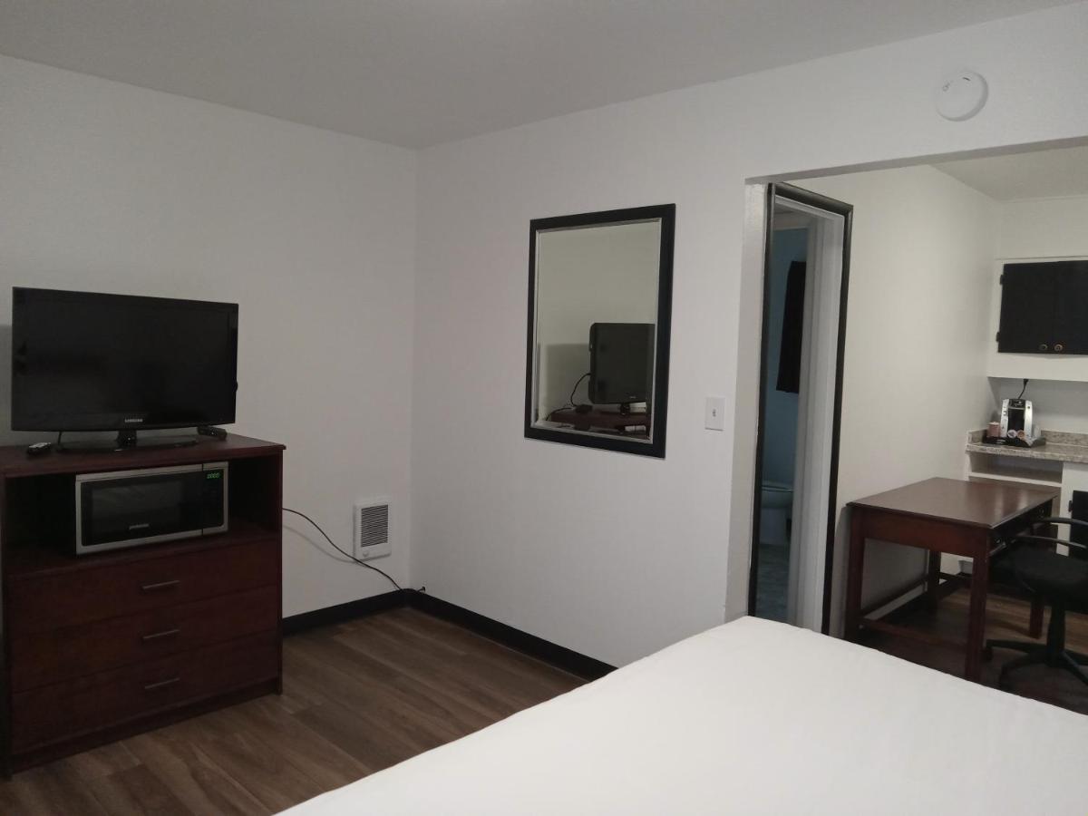Blue Coast Inn & Suites Brookings Bagian luar foto