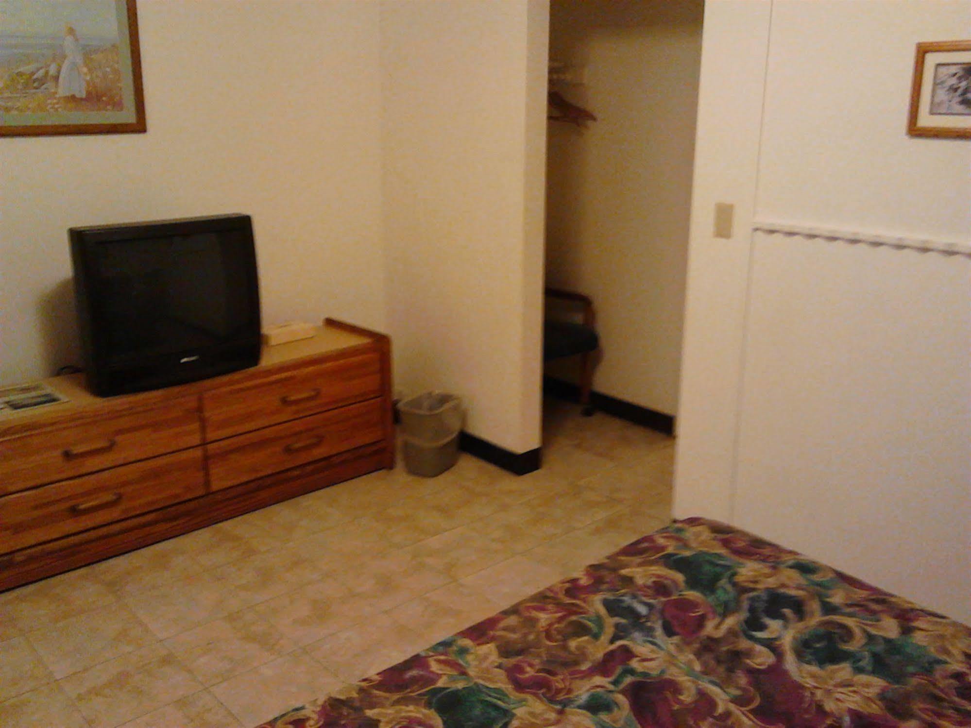Blue Coast Inn & Suites Brookings Bagian luar foto